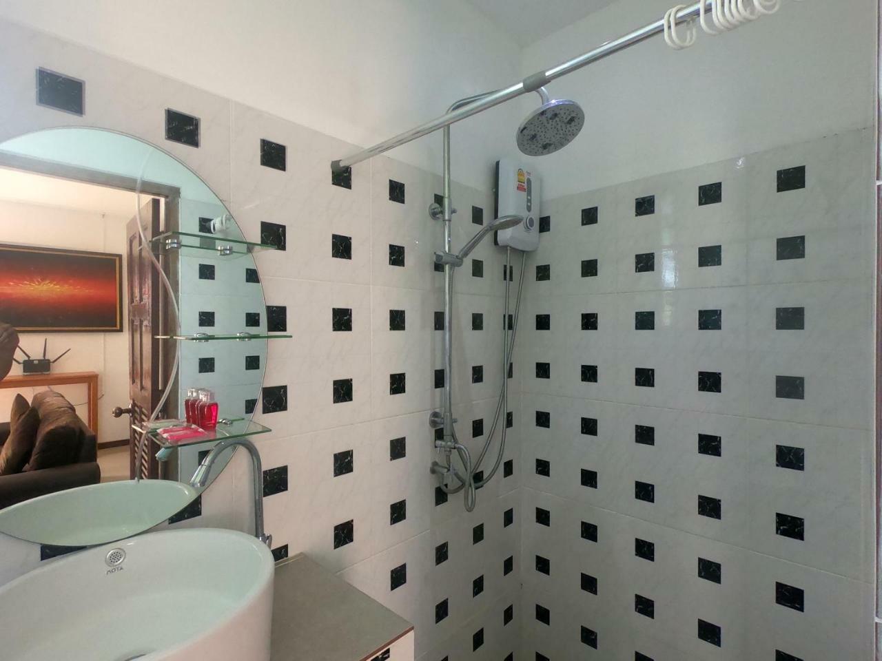 Wirason Villa Pool Maret ภายนอก รูปภาพ